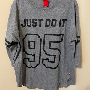 super cute nike long sleeve!